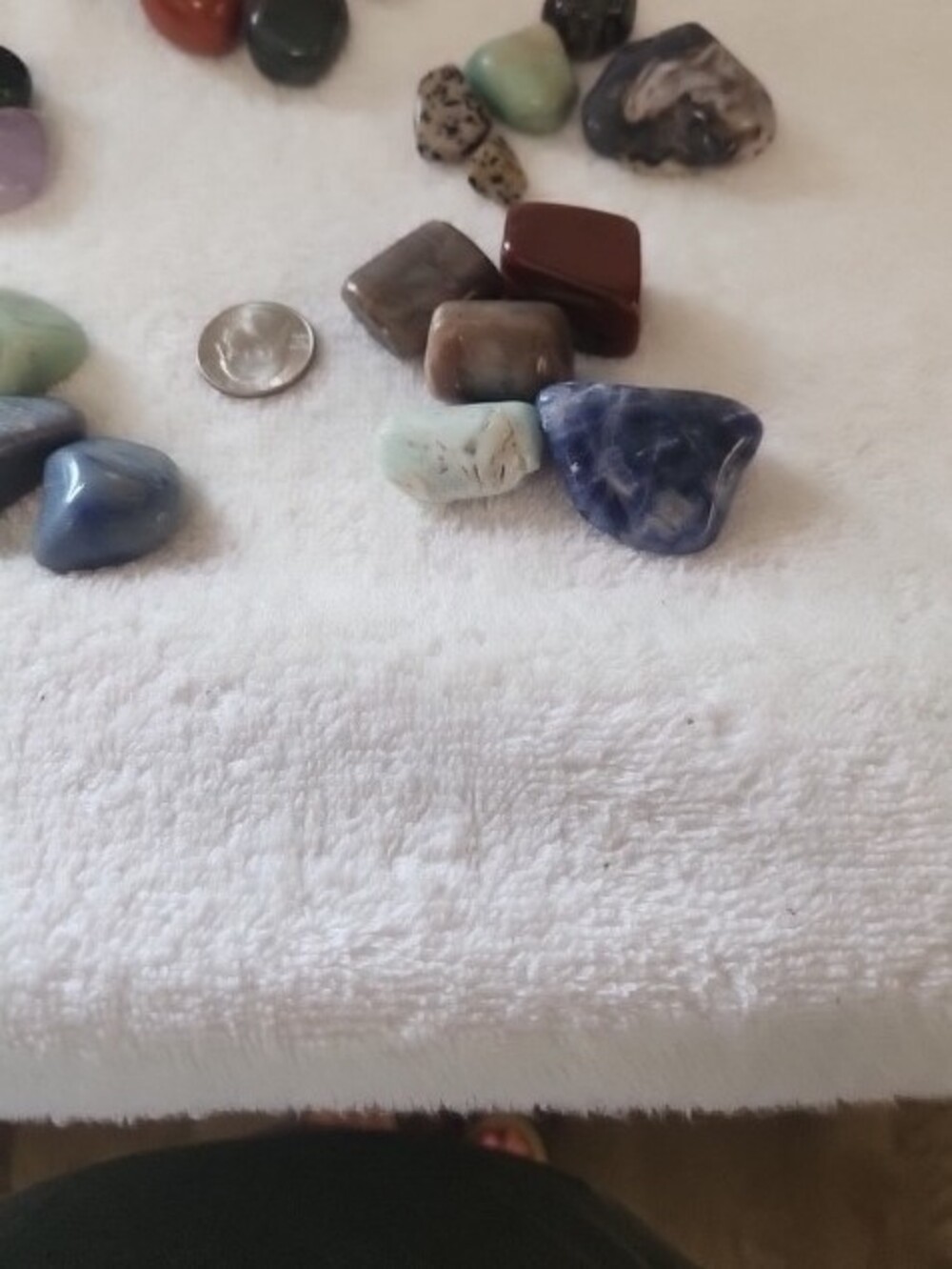 25 Mixed Polished Gemstone Lot #3 with Black Sphere - Picture 7 of 9